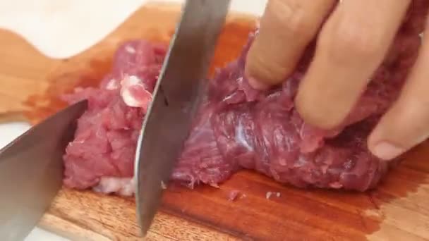 Slicing Beef Wooden Cutting Board Sharp Knife Suitable Mutton Beef — Stock Video