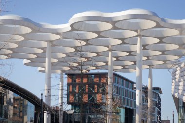 02 Nisan 2023, Utrecht, Hollanda, Utrecht Merkez İstasyonu yakınlarındaki Modern Ofis Binaları