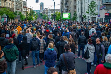 12 Mayıs 2023, Belgrad, Sırbistan, Belgrad okulunda ve Belgrad yakınlarındaki Mladenovac kentinde toplu katliamın yol açtığı şiddete karşı protesto