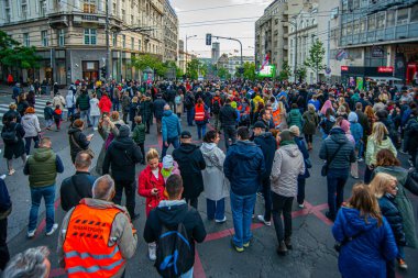 12 Mayıs 2023, Belgrad, Sırbistan, Belgrad okulunda ve Belgrad yakınlarındaki Mladenovac kentinde toplu katliamın yol açtığı şiddete karşı protesto