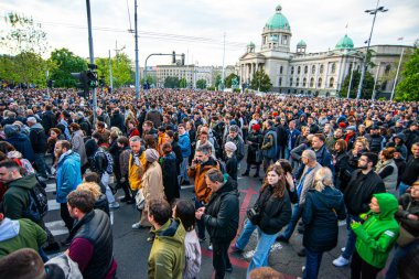 12 Mayıs 2023, Belgrad, Sırbistan, Belgrad okulunda ve Belgrad yakınlarındaki Mladenovac kentinde toplu katliamın yol açtığı şiddete karşı protesto
