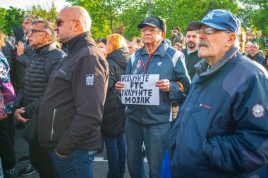 12 Mayıs 2023, Belgrad, Sırbistan, Belgrad okulunda ve Belgrad yakınlarındaki Mladenovac kentinde toplu katliamın yol açtığı şiddete karşı protesto