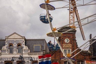 23 Nisan 2023, Haarlem, Hollanda, Haarlem 'deki araçlarla ilgili geleneksel Çiçek Geçidi' nin Çevre Ayrıntıları