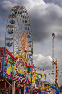 23 Nisan 2023, Haarlem, Hollanda, Haarlem 'deki araçlarla ilgili geleneksel Çiçek Geçidi' nin Çevre Ayrıntıları