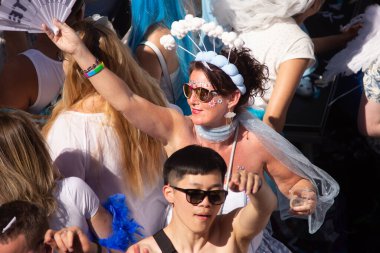 03 Haziran 2023 Utrecht, Hollanda, Drag queens, LBTQIA + şiddetini protesto eden Utrecht Gurur bot geçit törenini yönetti (Çoklu değerler)