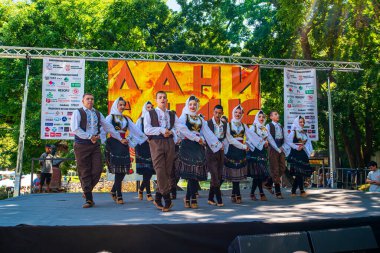 12 08 2023 Bela Palanka, Sırbistan, Sırp folklor grubu Banice Günleri 'nde gösteri yaptı 