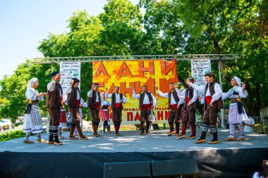 12 08 2023 Bela Palanka, Sırbistan, Sırp folklor grubu Banice Günleri 'nde gösteri yaptı 