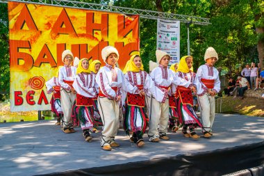 12 08 2023 Bela Palanka, Sırbistan, Sırp folklor grubu Banice Günleri 'nde gösteri yaptı 