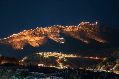 Gubeikou su kasabasından Simatai Çin Seddi manzarası