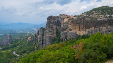 Meteora Manastırları, Teselya, Yunanistan 'ın sonbahar panoramik manzarası