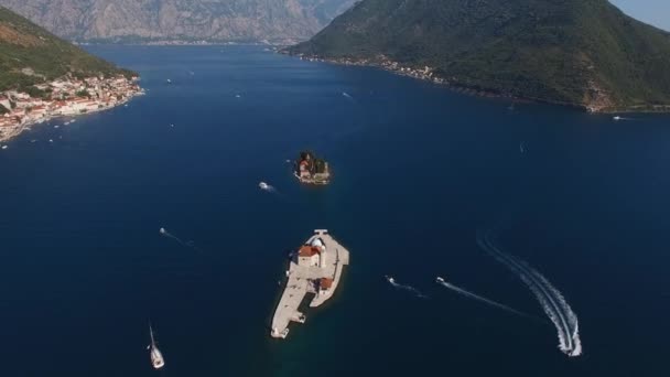 Boats Sail Sea Island Gospa Skrpjela Montenegro High Quality Footage — Stok video