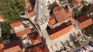 St. Nichola Kilisesi 'nin çan kulesinin kulesi. Üst manzara. Yüksek kalite 4k görüntü