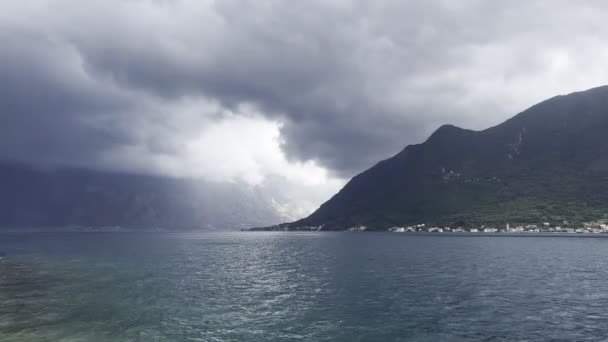 Dark Sky Stormy Sea Mountainous Coast High Quality Footage — Stockvideo