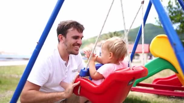 Dad Claps His Hands Swings Little Girl Swing High Quality — Wideo stockowe