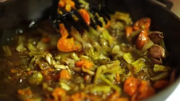 Cocine Las Verduras Guisadas Picadas Una Sartén Con Empujador Imágenes — Vídeos de Stock
