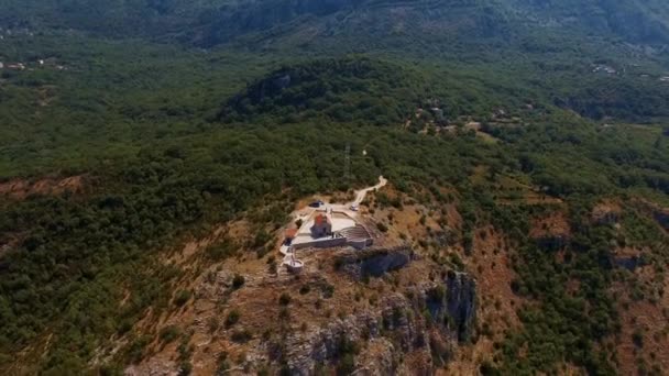 Chiesa San Sava Alta Montagna Montenegro Drone Filmati Alta Qualità — Video Stock