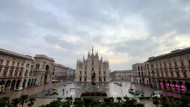 밀라노 중심부에 동정녀 마리아의 탄생의 대성당 이탈리아 고품질 — 비디오