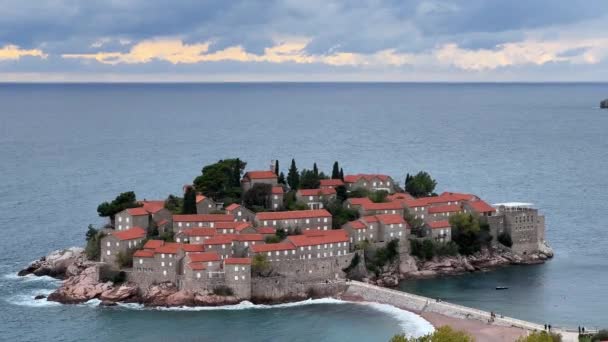 Insel Sveti Stefan Der Bucht Von Kotor Bei Sonnenuntergang Montenegro — Stockvideo