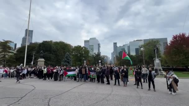 Toronto Canadá Outubro 2023 Torontos Public Square Echoes Calls End — Vídeo de Stock