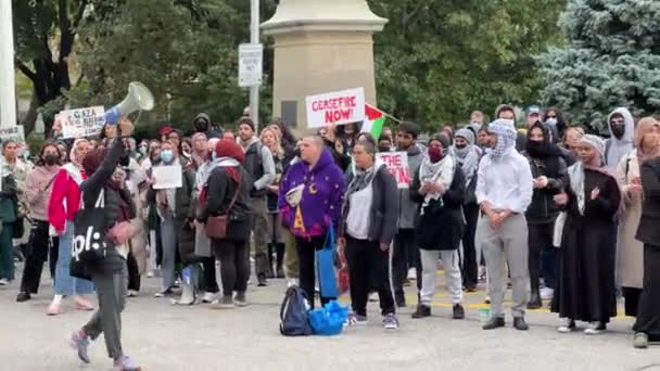 Toronto Canada October 2023 Torontos Gathering Unity Palestinians Supporters Rally — Stock Video