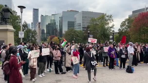 Toronto Canadá Octubre 2023 Streets Toronto Resounding Call Peace Palestinians — Vídeo de stock