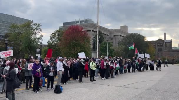 Mar Solidariedade Palestinos Reúnem Praça Central Torontos Convocando Intercessão Global — Vídeo de Stock
