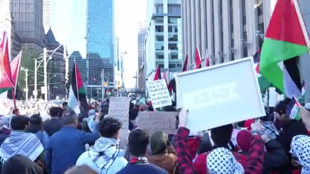 Антивоєнний Марш Торонто Палестинцями Проти Ізраїльської Агресії Газі Громадянський Мирний — стокове відео