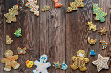 Koyu ahşap arka planda jöleli kurabiye süsü. Yüksek kalite fotoğraf