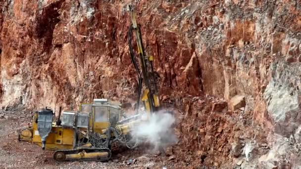 Yellow Drilling Machine Performs Drilling Work Quarry High Quality Footage — Stock Video