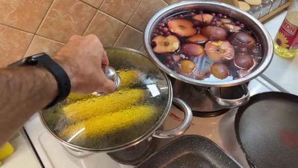 Man Removes Lid Pot Boiled Corn Cob High Quality Footage — Stock Video