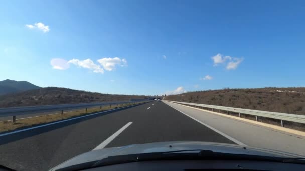 Autostrada Conducere Printr Tunel Munți Fundal Imagini Înaltă Calitate — Videoclip de stoc