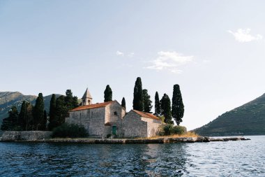 Aziz George adasındaki antik manastır. Karadağ. Yüksek kalite fotoğraf