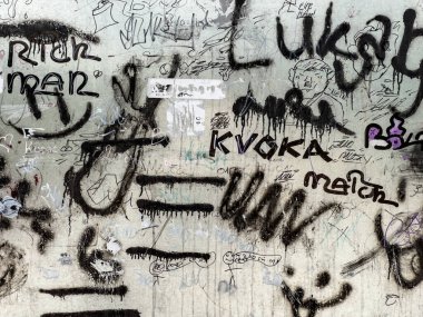 Siyah grafiti ile boyanmış beton duvar. Yüksek kalite fotoğraf