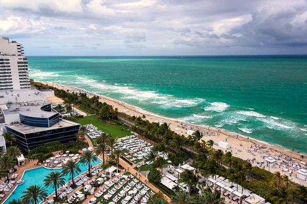 Dlouhý Úsek Miamis South Beach Oceán Výšková Střediska Palmy — Stock fotografie