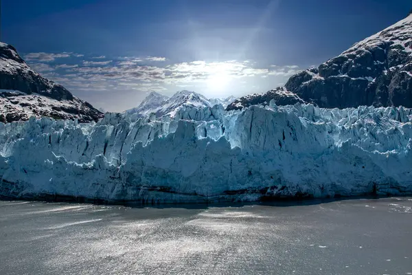 Blauwe Ijsgletsjer Waterreflectie Glacier Bay National Park Alaska Rechtenvrije Stockfoto's