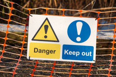 Nailsea, England, December 2024-baclwell lake-a close up view of a danger keep outsign  clipart