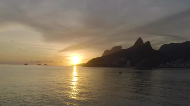 리오데자네이루의 아름다운 Ipanema와 Leblon 해변의 비디오 — 비디오
