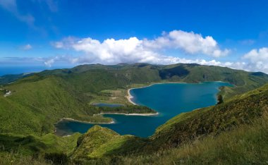 Lagoa do Fogo So Miguel Adası, Azores 'de yer almaktadır. Doğa koruma alanı olarak sınıflandırılır ve Azores 'in en güzel gölüdür.