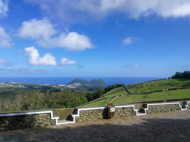 Portekiz 'deki tipik Azores takımadaları.