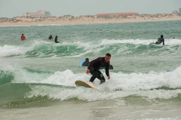 葡萄牙Baleal岛的冲浪学校 — 图库照片