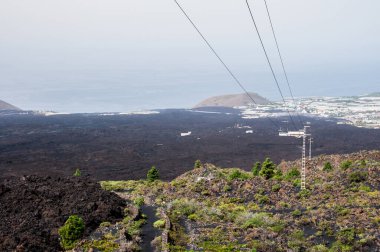La Palma adasındaki Cumbre Vieja volkanından katılaşmış volkanik lav akıntısı