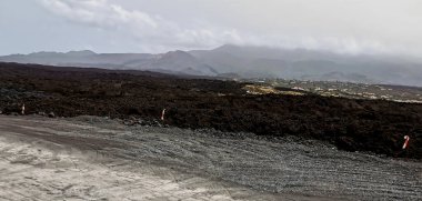 La Palma adasındaki Cumbre Vieja volkanından katılaşmış volkanik lav akıntısı