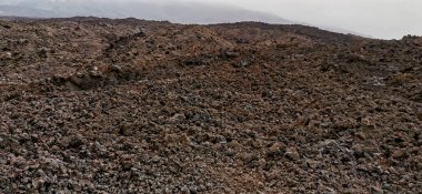 La Palma adasındaki Cumbre Vieja volkanından katılaşmış volkanik lav akıntısı