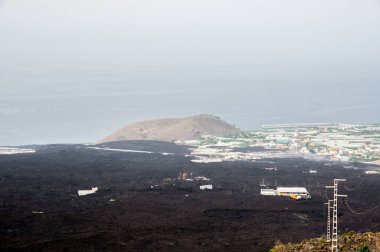 La Palma adasındaki Cumbre Vieja volkanından katılaşmış volkanik lav akıntısı