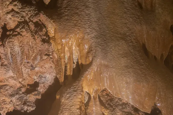 İspanya 'daki Palma de Mallorca adasındaki mağaralar