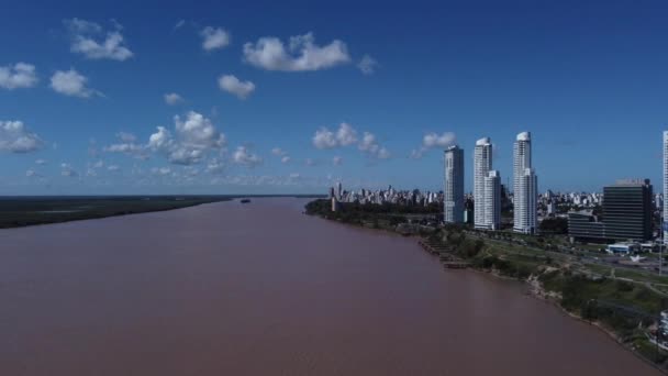 Vuelo Desde Rio Parana Hacia Rosario Film Powietrza Środka Rzeki — Wideo stockowe
