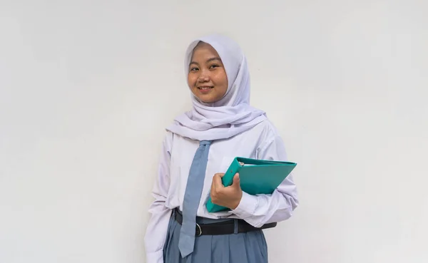 Női Középiskolás Diák Fehér Szürke Egyenruhában Nyakkendő Notebook Boldogan Mosolyog — Stock Fotó