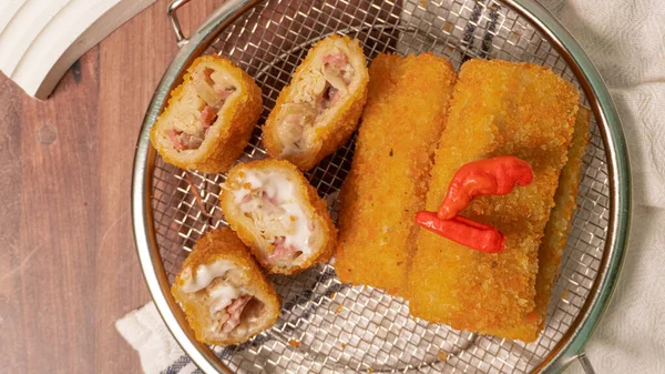 Selective Focus Risoles Sosis Mayo American Risoles Mayonnaise Sausage Rissole — Stock Photo, Image