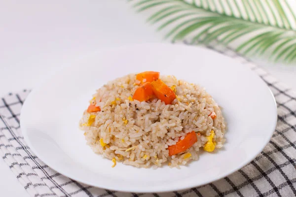 Sardellen Gebratenen Reis Zum Abendessen Während Des Ramadan Würziger Sardellenreis — Stockfoto