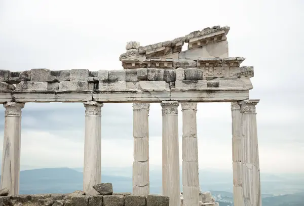 Uitzicht Vanaf Tempel Van Trajan Oude Stad Pergamon Turkey Rechtenvrije Stockafbeeldingen